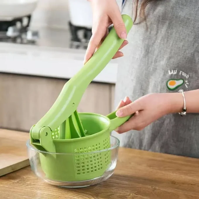 Vegetable Water Squeezer & Strainer – Kitchen Dehydration Cloth Bag for Cabbage & More